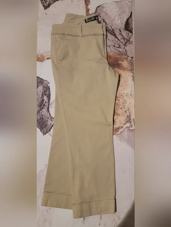 Women's Cropped Ankle Pants in Light Khaki - Picture 3 of 3